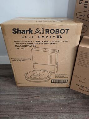 Shark AI Robot Self-Empty XL - AV2511AE brand New MSRP$449